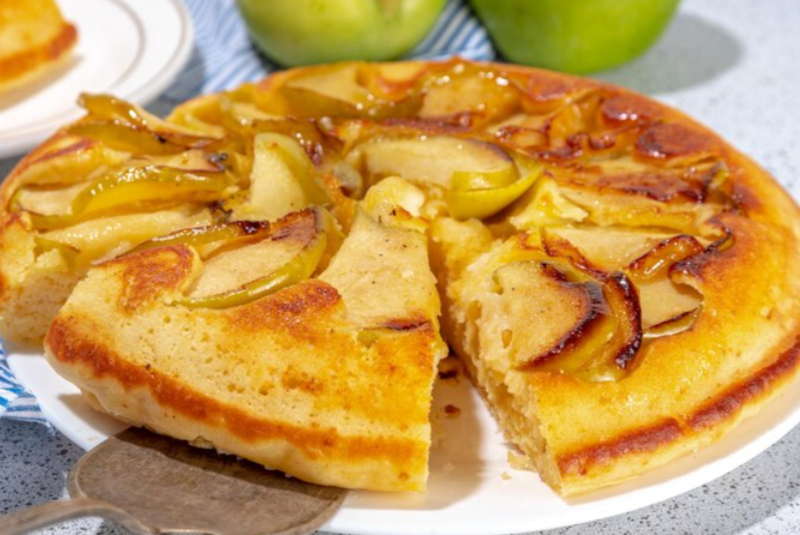 What are the best apples to use in a cake?